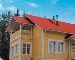 <p data-block-key="10hsc">Poimulevyn konstailemattomat muodot rytmittävät hyvin vanhaa ja antavat parsoonallista ilmettä moderneihinkin rakennuksiin. Poimulevyjä saa myös kaareistettuna.</p>