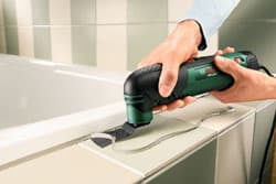 <p data-block-key="icx3d">PMF 190 E siistii vaivattomasti reunat, hioo, jyrsii, kaapii, leikkaa ja sahaa.</p>