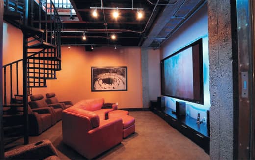 Kotiteatterikoulu osa 5: Sähköistys ja valaistus