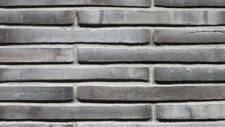 <p data-block-key="l0cgd">Muodoltaan pitkä ja matala Bemmels Blaauw -tiili ohuella saumalla edustaa uutta, modernia tiili-ilmettä.</p>