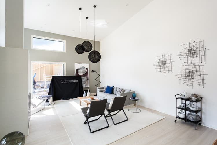 <p data-block-key="9cv07">Kodin oleskelutila ja keittiö on yhtä suurta tilaa.</p>