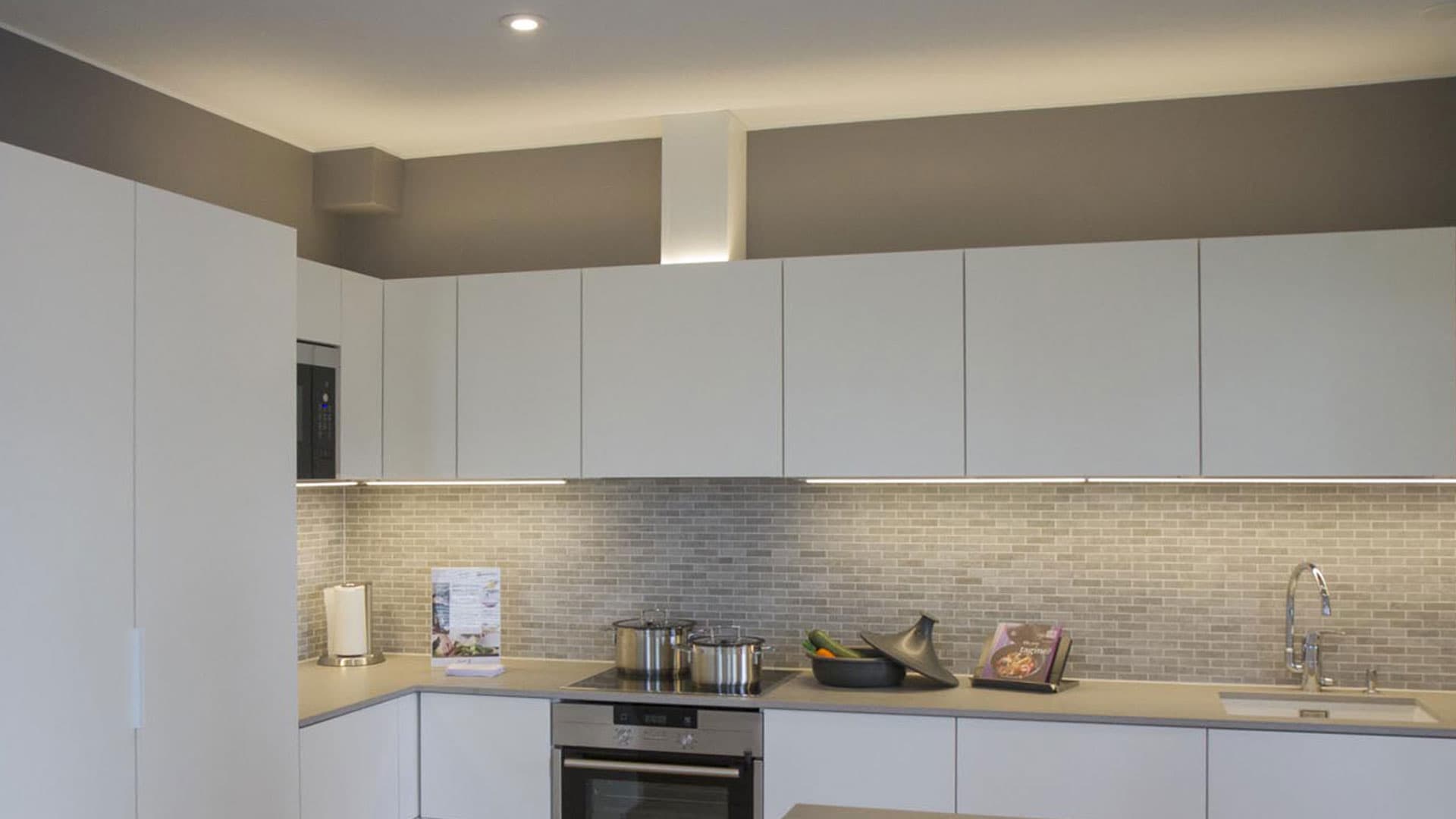 <p data-block-key="rczuo">Avokeittiö</p>