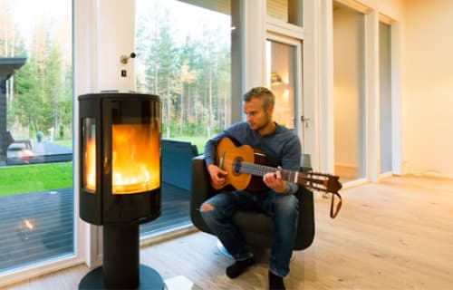 Ikkunat moderneilla kippi- ja liukuominaisuuksilla