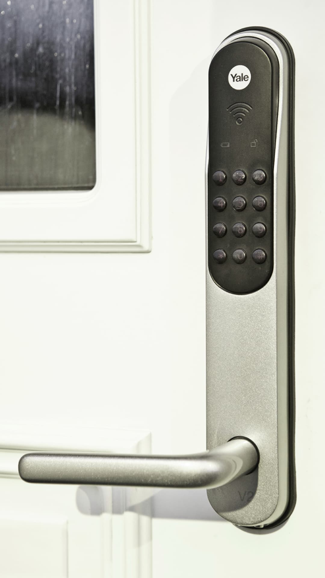 <p data-block-key="k59u5">Yale Doorman on asennettavissa niin vanhoihin kuin uusiinkin oviin.</p>