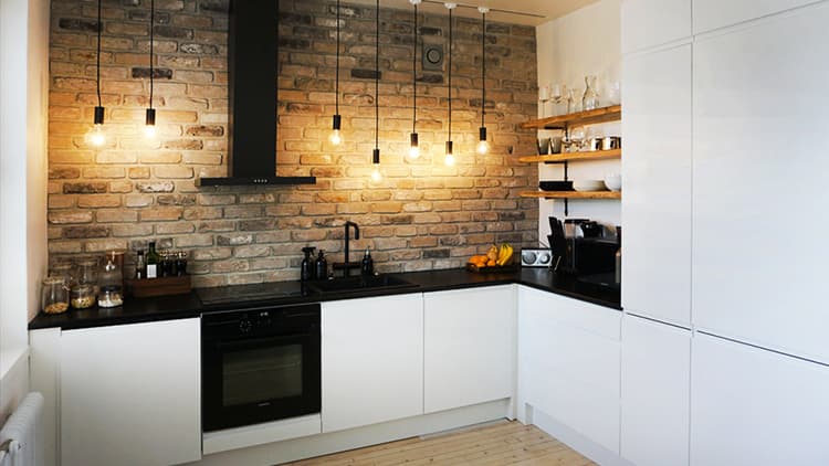 Näin asennat itse sisustustiilet