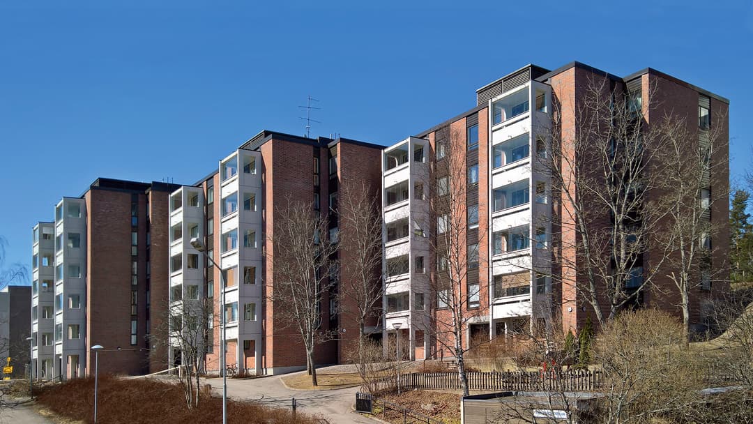 Kooltherm-eristeiden asennus julkisivuremontissa parantaa energiatehokkuutta