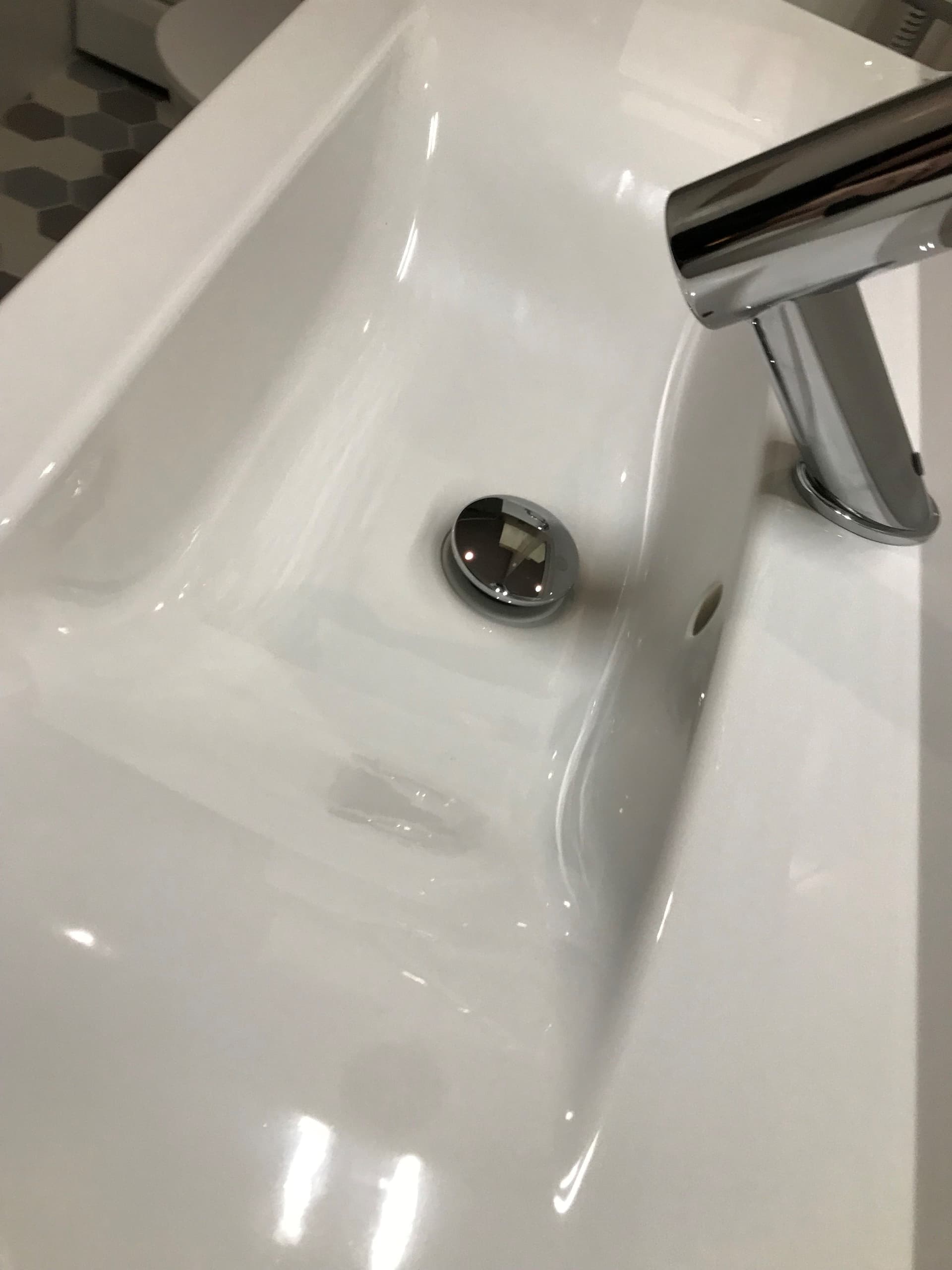 <p data-block-key="t6xz1">Hana ja allas.</p>