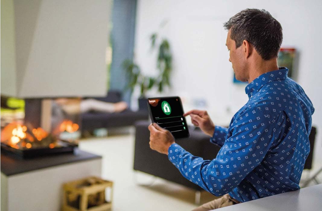 <p data-block-key="sylyv">Kehittyneet takkatoiminnot helpottavat takan sytyttämistä ja takaavat puhtaamman palamisen.</p>