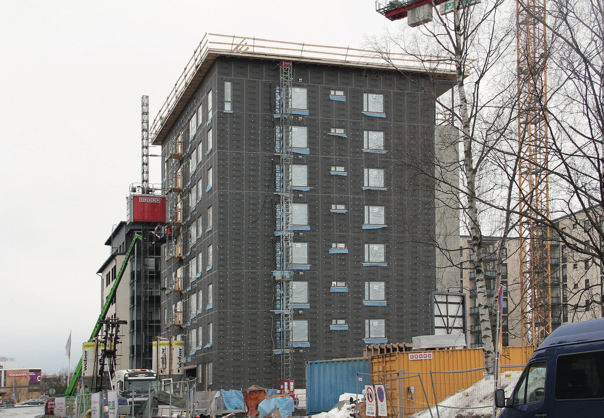 Rakennuskohteessa on tyylikkään harmaa ISOVER Facade julkisivupinta.