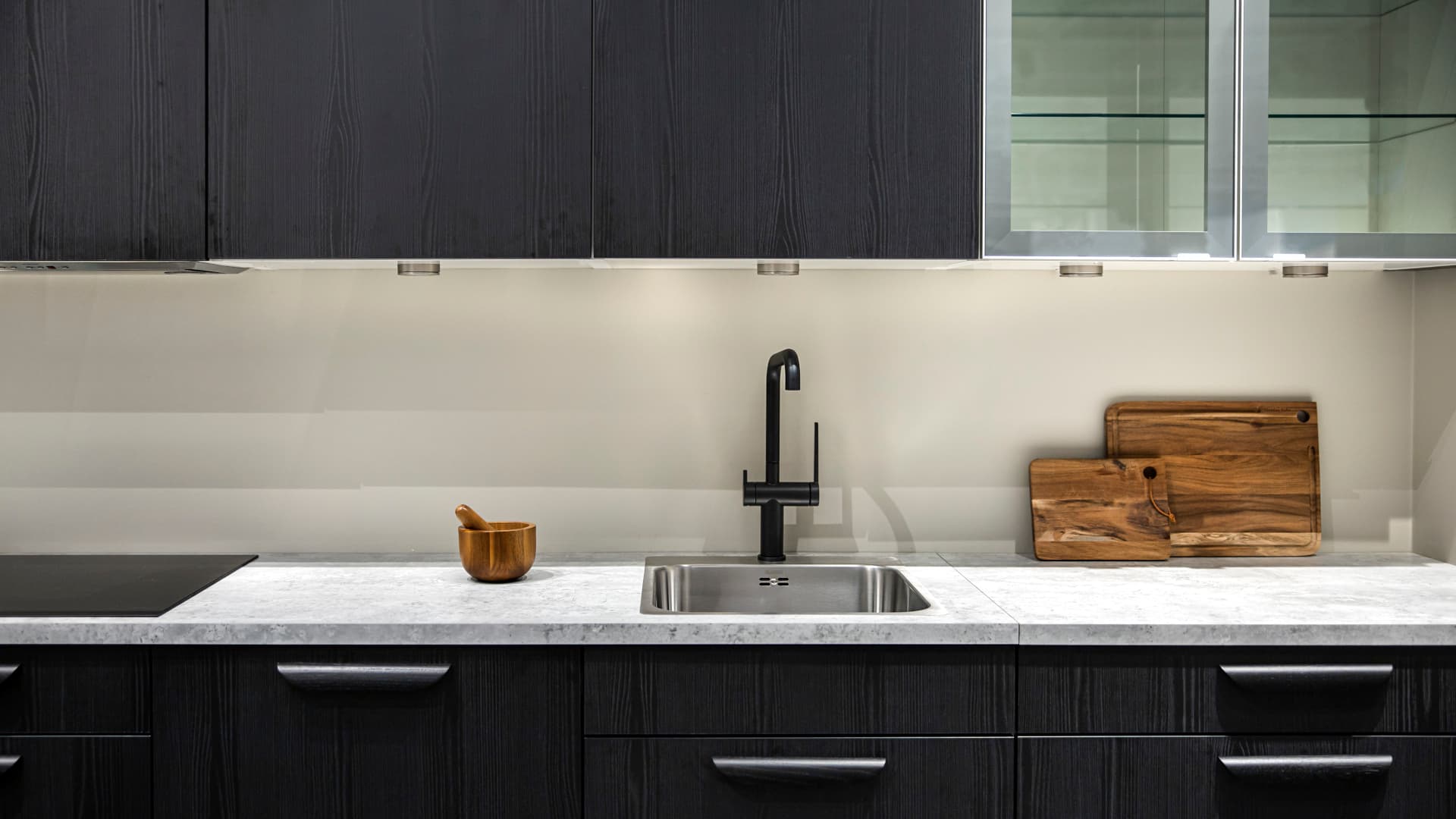 Pitääkö keittiötason olla kiveä vai puuta vai jotain ihan muuta?