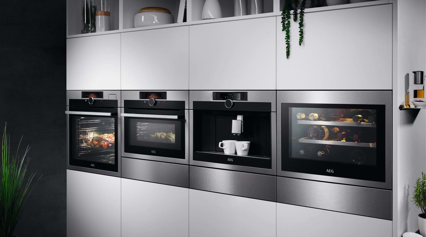 Integroitavilla kodinkoneilla toimiva ja tyyliltään yhtenäinen keittiö