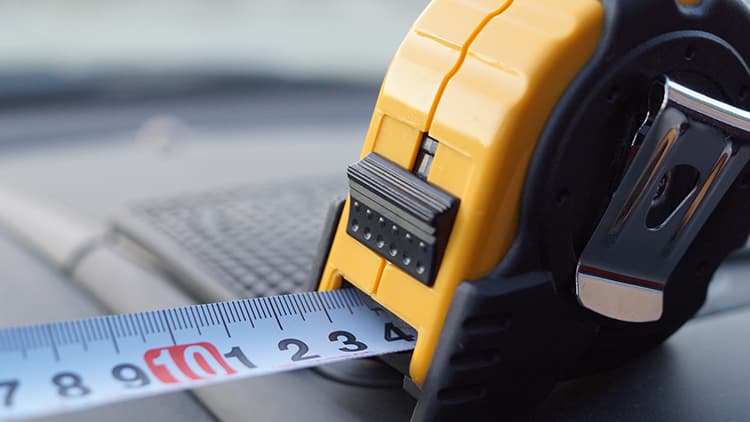 Mittaa kahdesti, leikkaa kerran: vinkit listoituksen tekoon