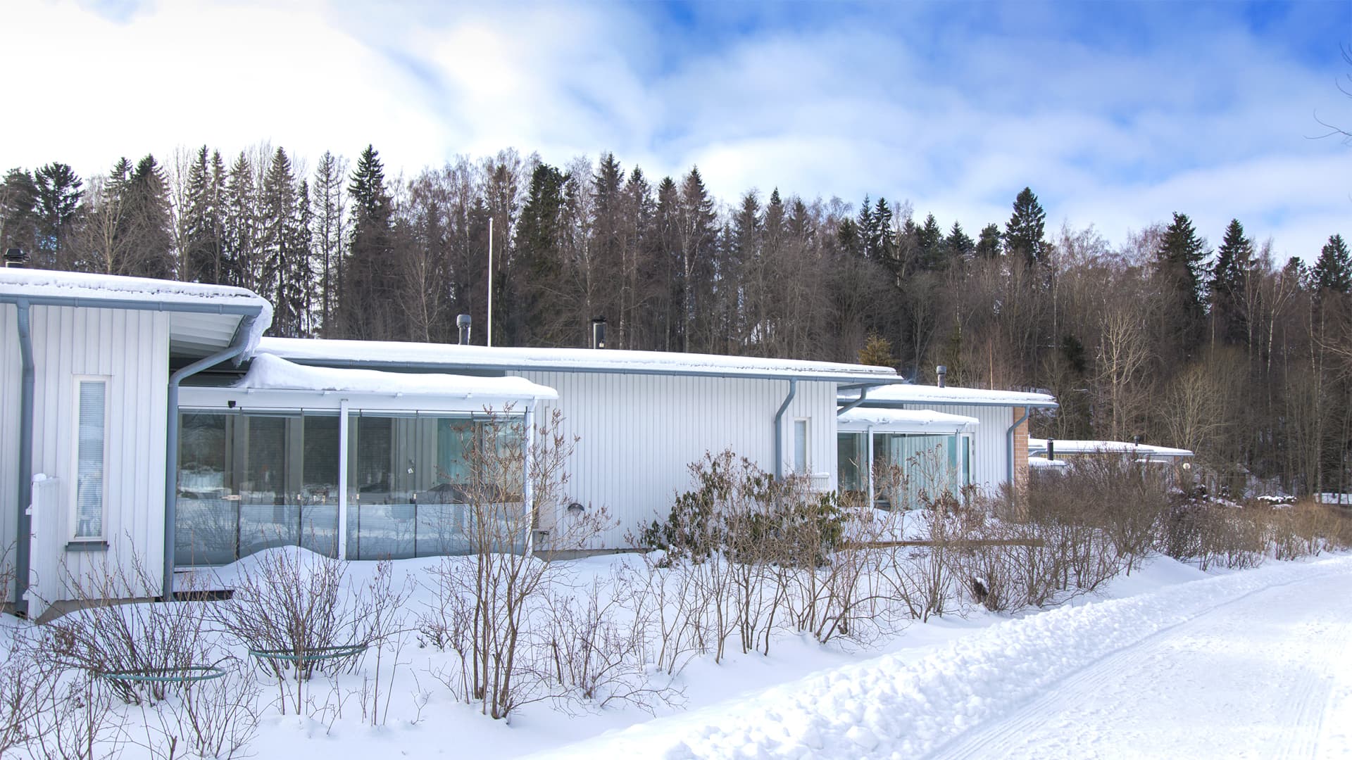 Lasiterassin asennus onnistuu myös talvella