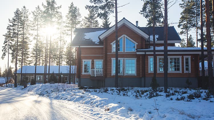 Miten eristää maanvarainen sekä tuulettuva alapohja?