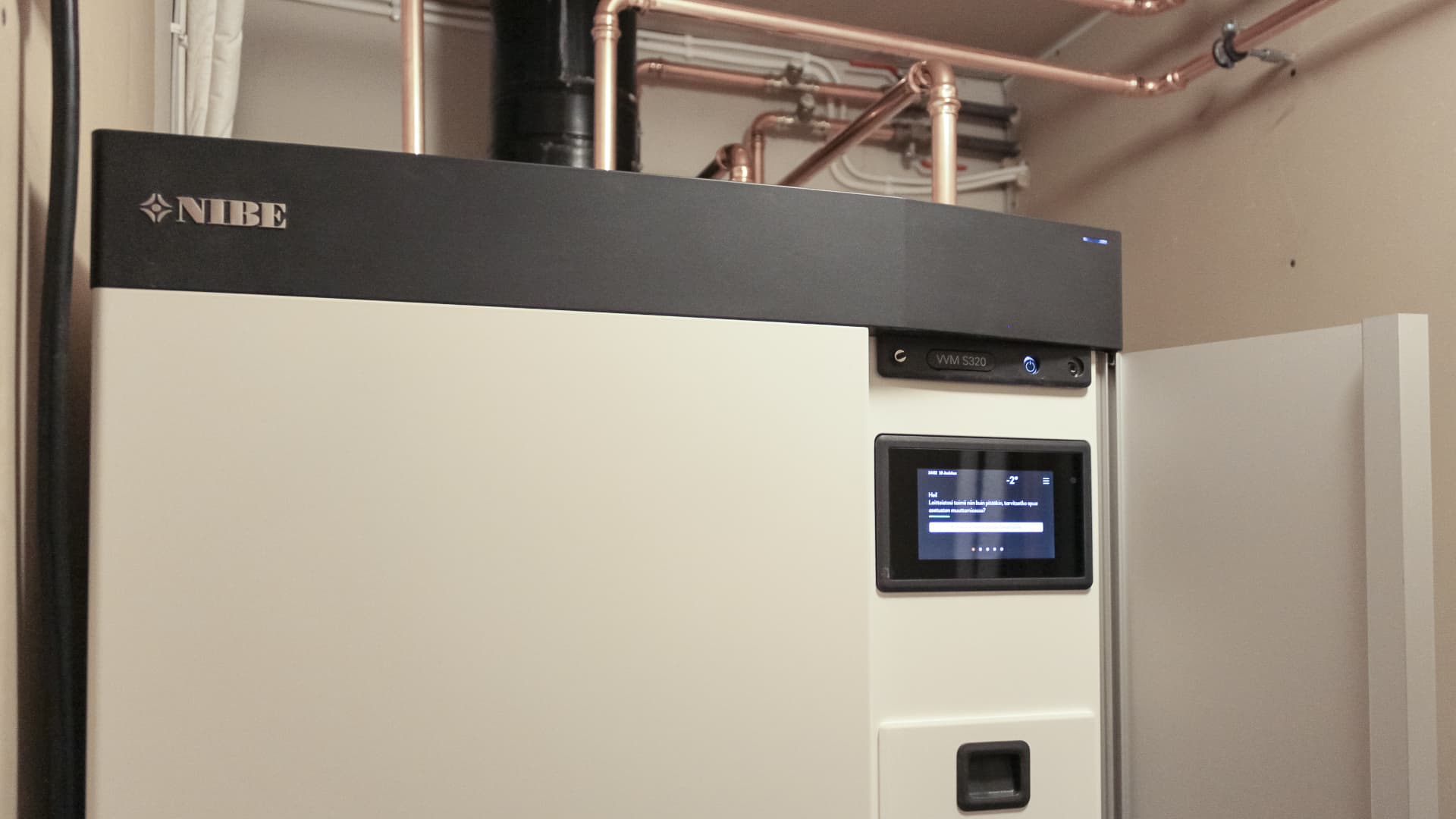 <p data-block-key="a232l">NIBEn sisäyksikön ympärille on jätettävä tilaa vähintään 5 cm sivuille, 2,5 cm taakse ja 80 cm eteen.</p>