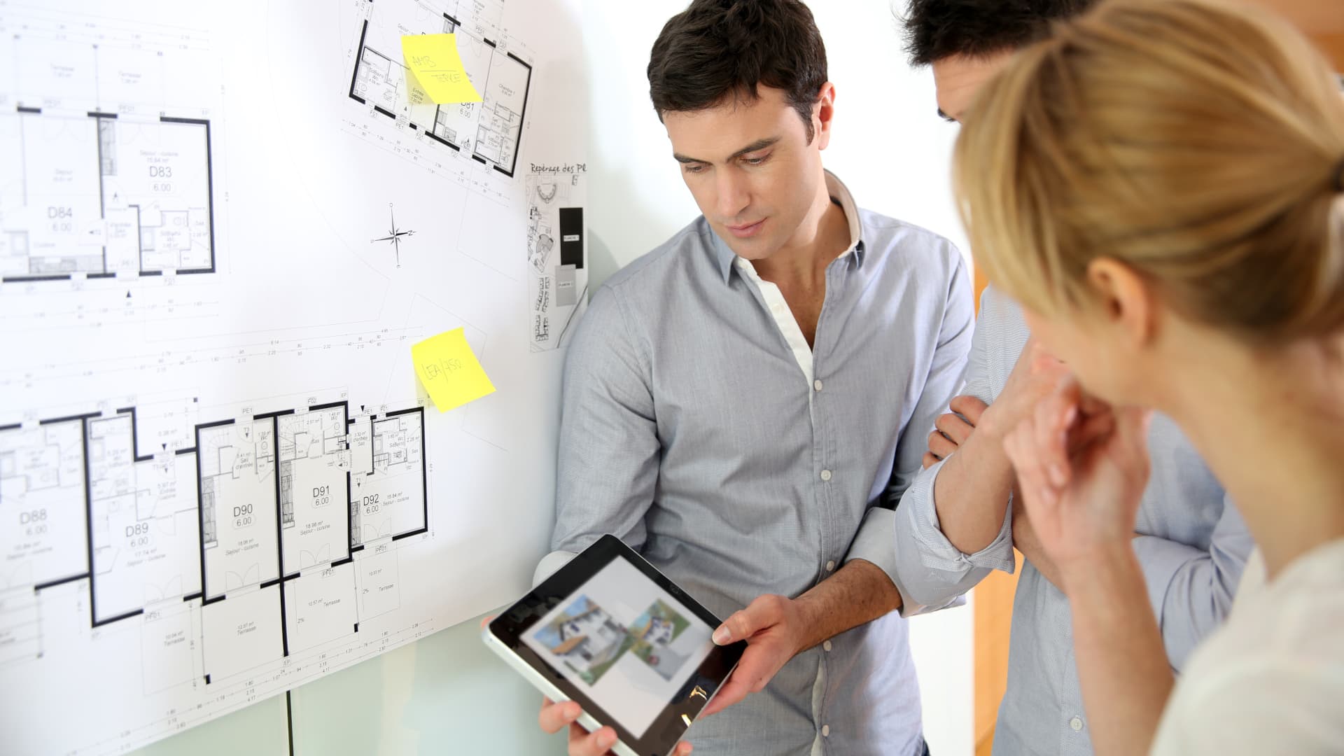 Uusi oppimateriaali vastaa rakennusalan osaamiskritiikkiin