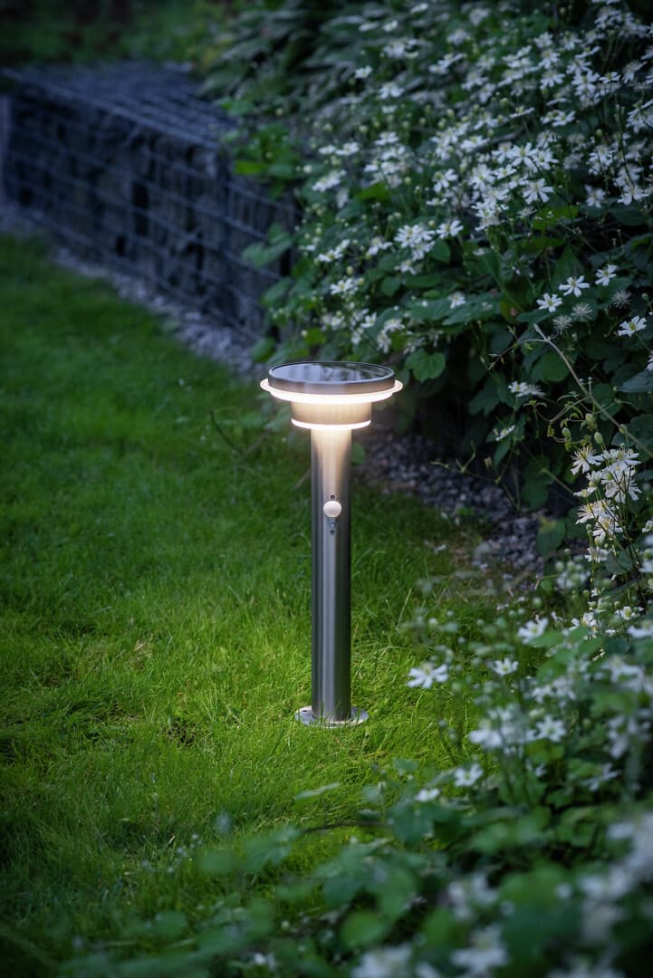 <p data-block-key="ilvn1">Pollari sopii hyvin polun ja kulkuväylän varrelle, sillä siinä on hämäräkytkimen lisäksi liiketunnistin.</p>