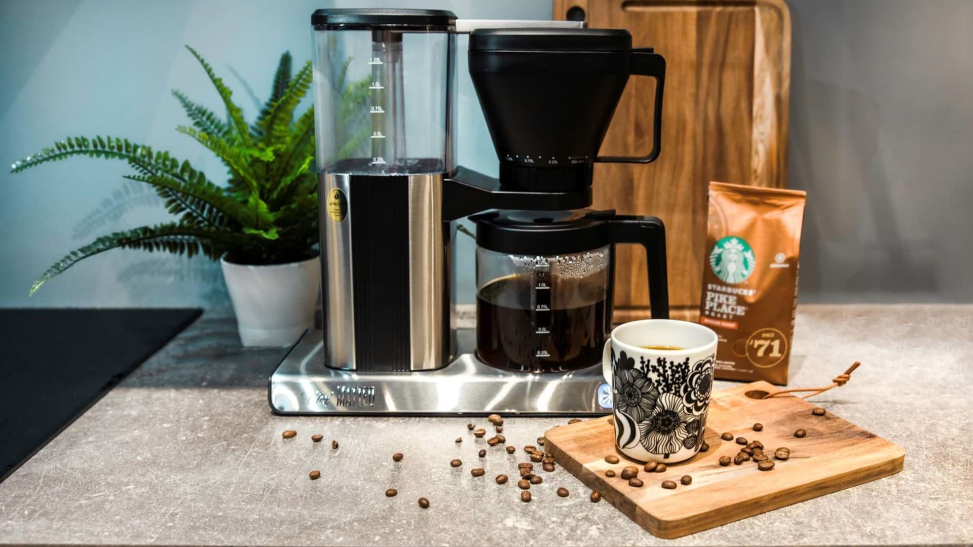 Teetkö etätöitä, mutta toimisto puuttuu? Katso 5 vinkkiä keittiön työpisteeseen