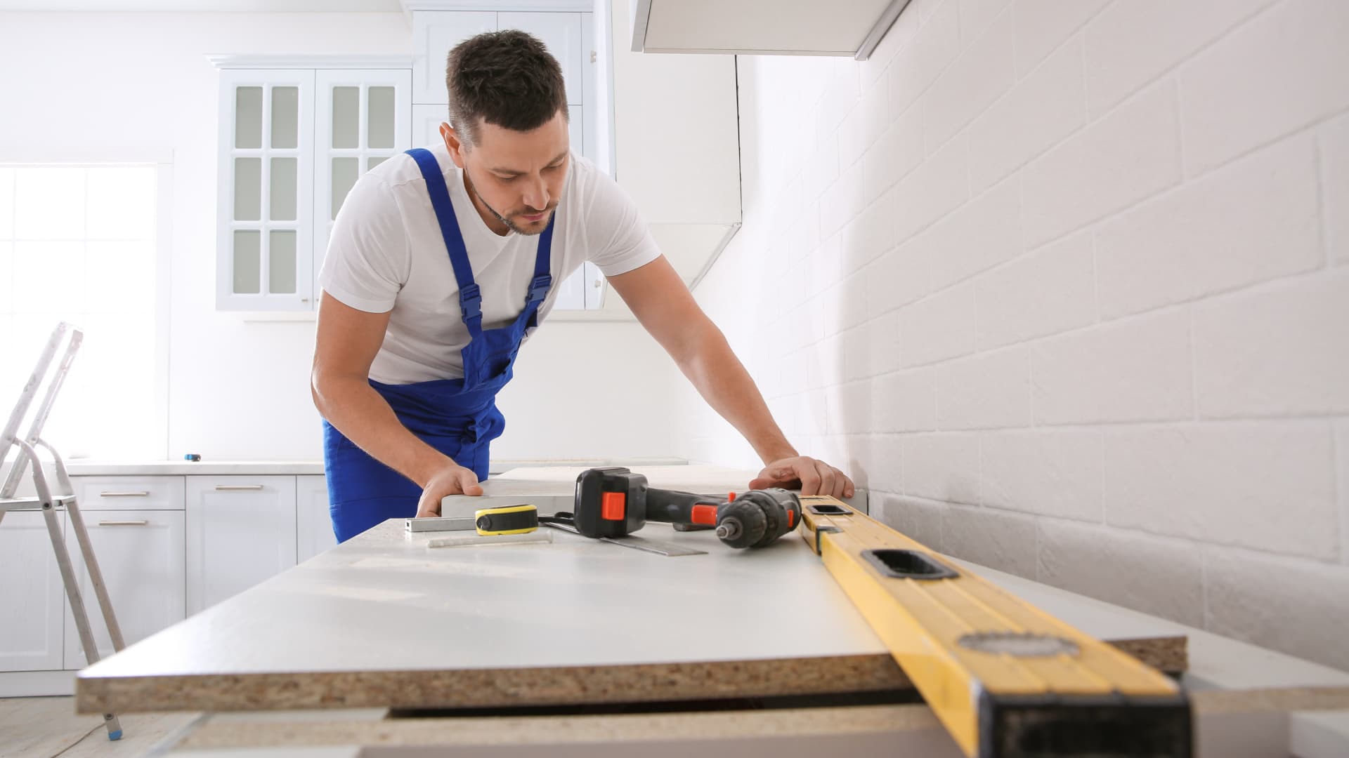 Puuttuuko rakennusprojektistasi tekijät? Mietityttääkö hinta? Tutustu Remppatoriin