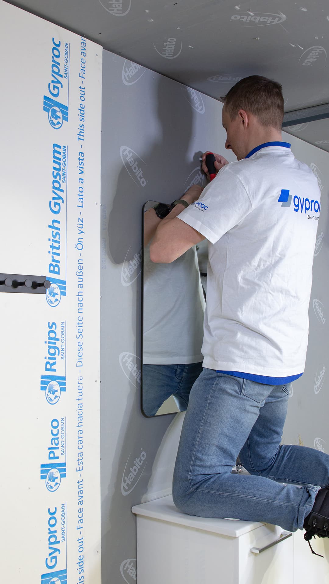 <p data-block-key="v4hcs">Levy</p>