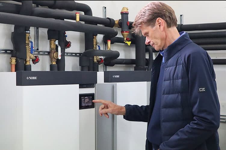 Grönholm ja NIBE maalämpöpumppu