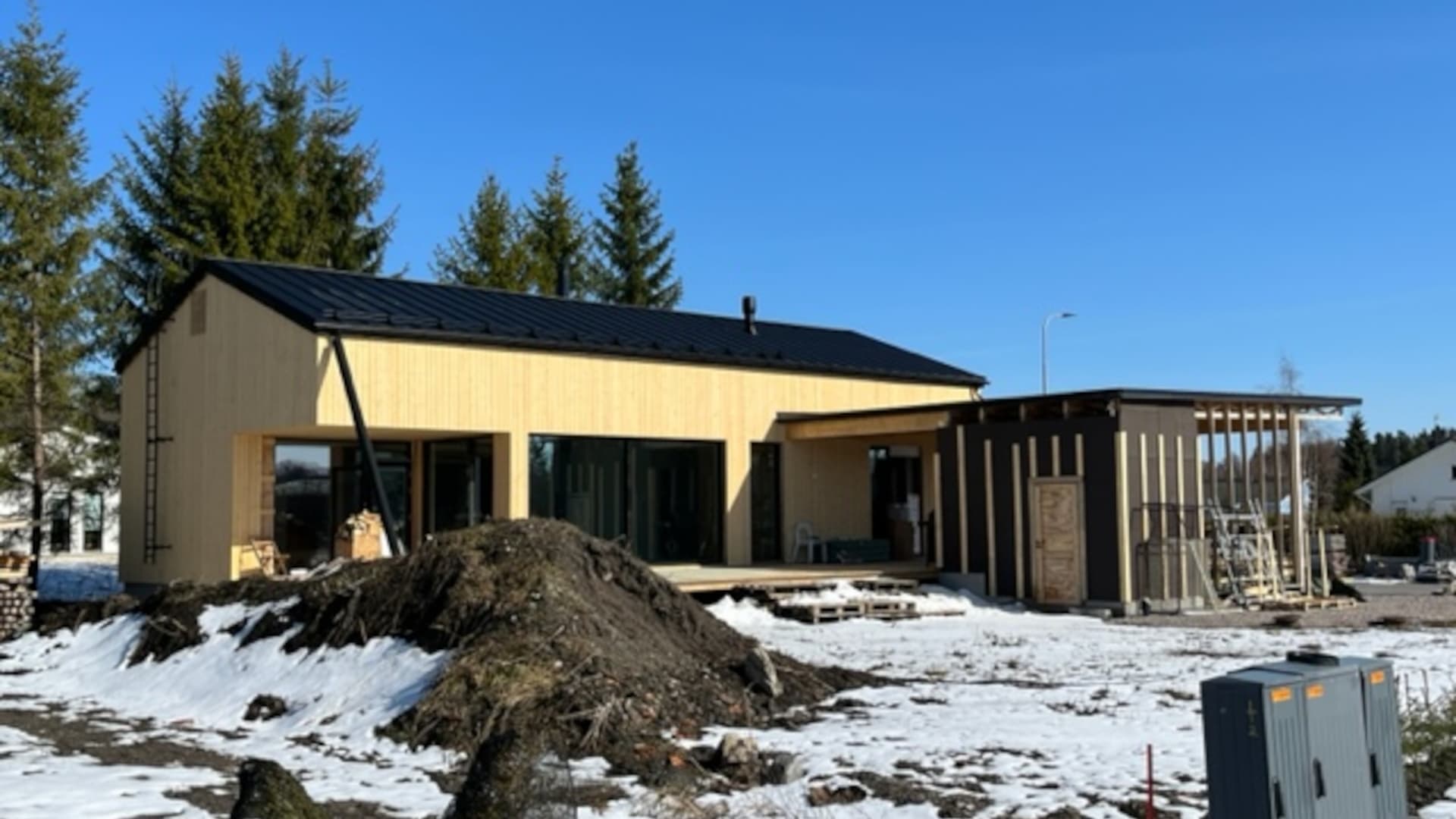 Talonrakentamisen tarinoita: Näin Anniina valitsi kestävän kehityksen mukaisesti lämmitysjärjestelmän uuteen kotiinsa