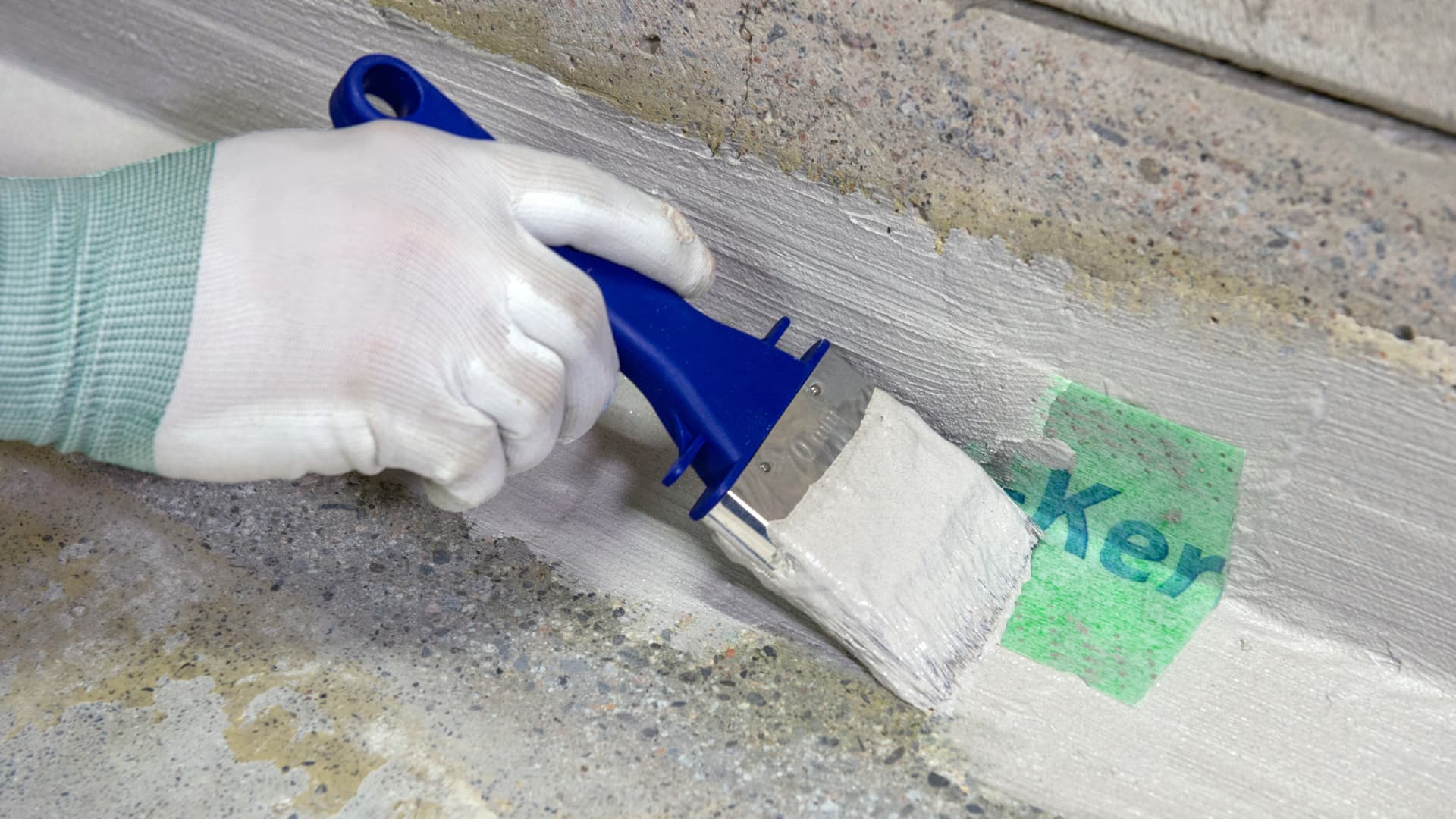 Pakkaskestävä vedeneristys ja laatoitus ulkotiloissa – huomioi nämä seikat