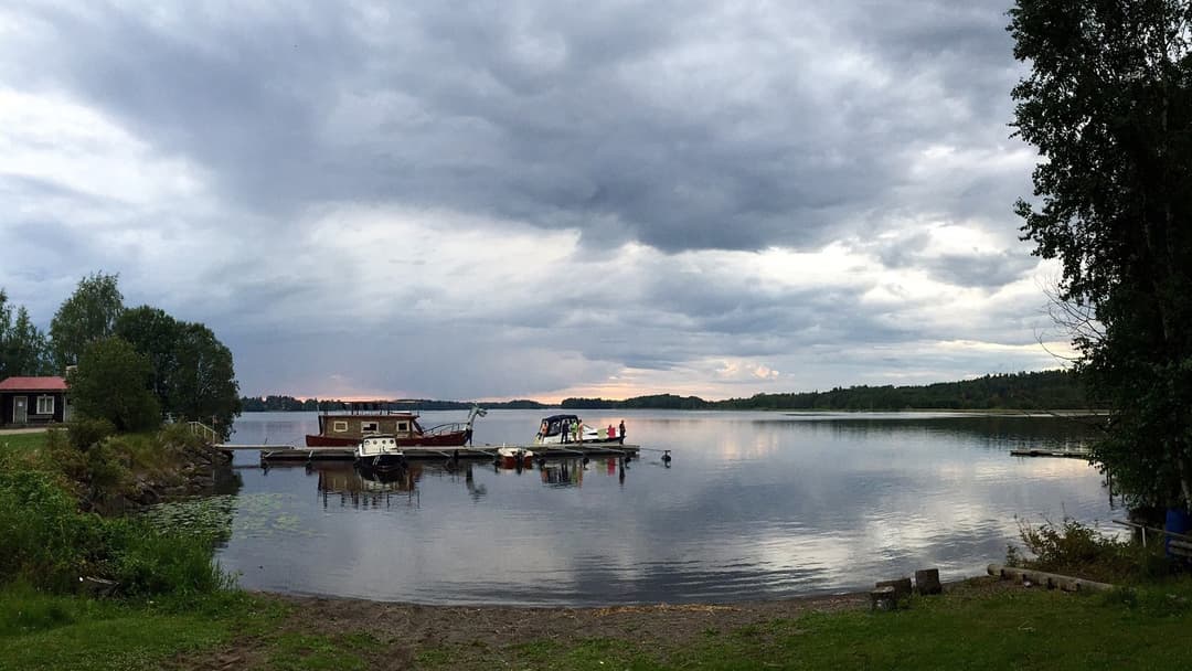 Kaunis järvimaisema
