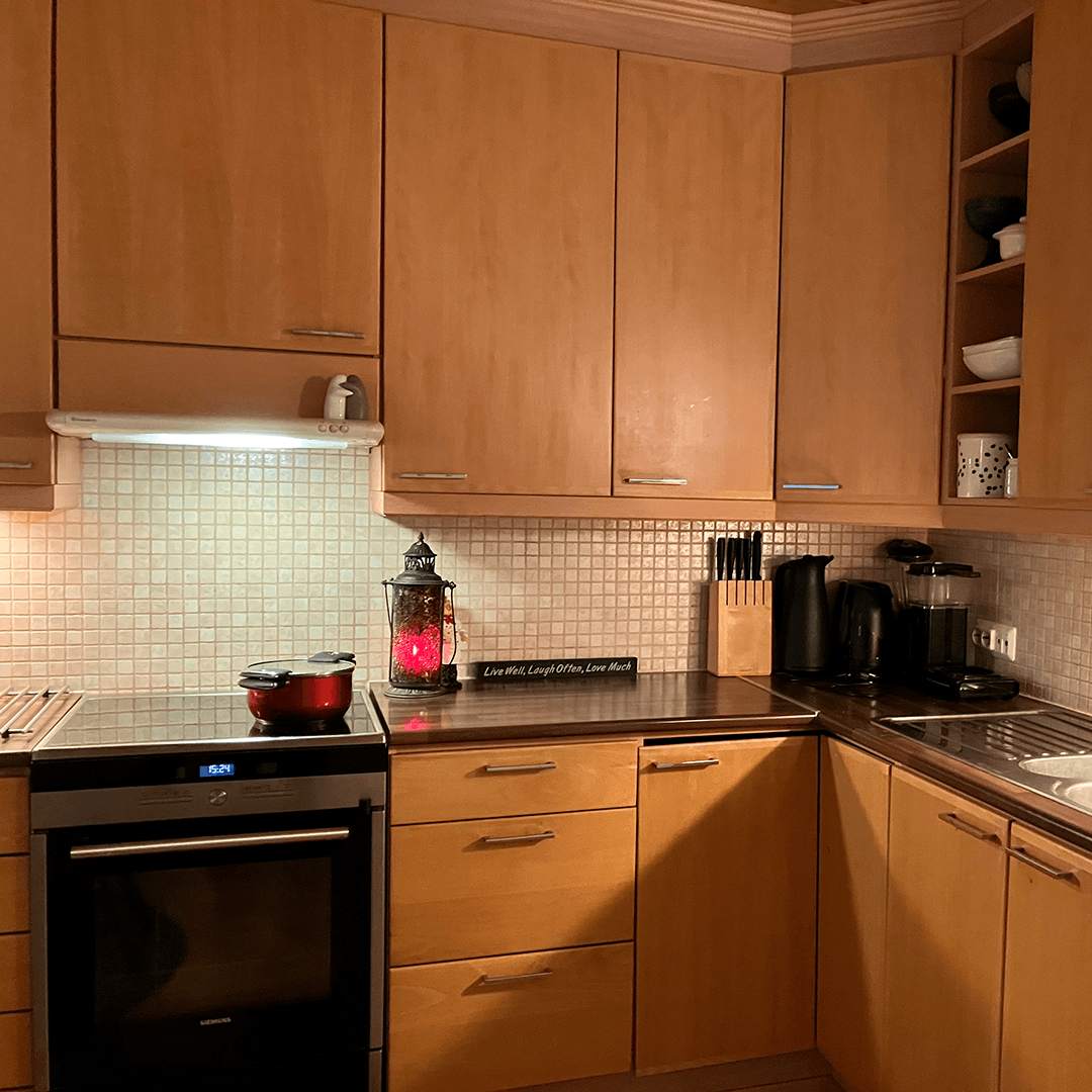 pyökkinen keittiön kaapisto