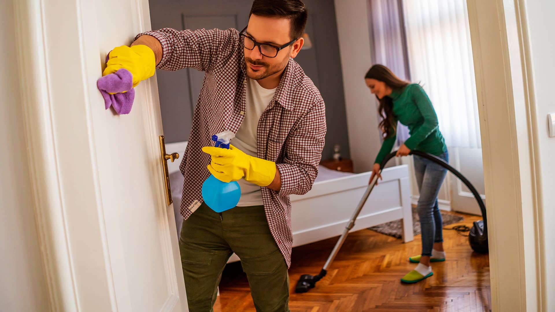 Suunnitelmallinen siivouskalenteri tuo siisteyttä ja selkeyttä kotiin