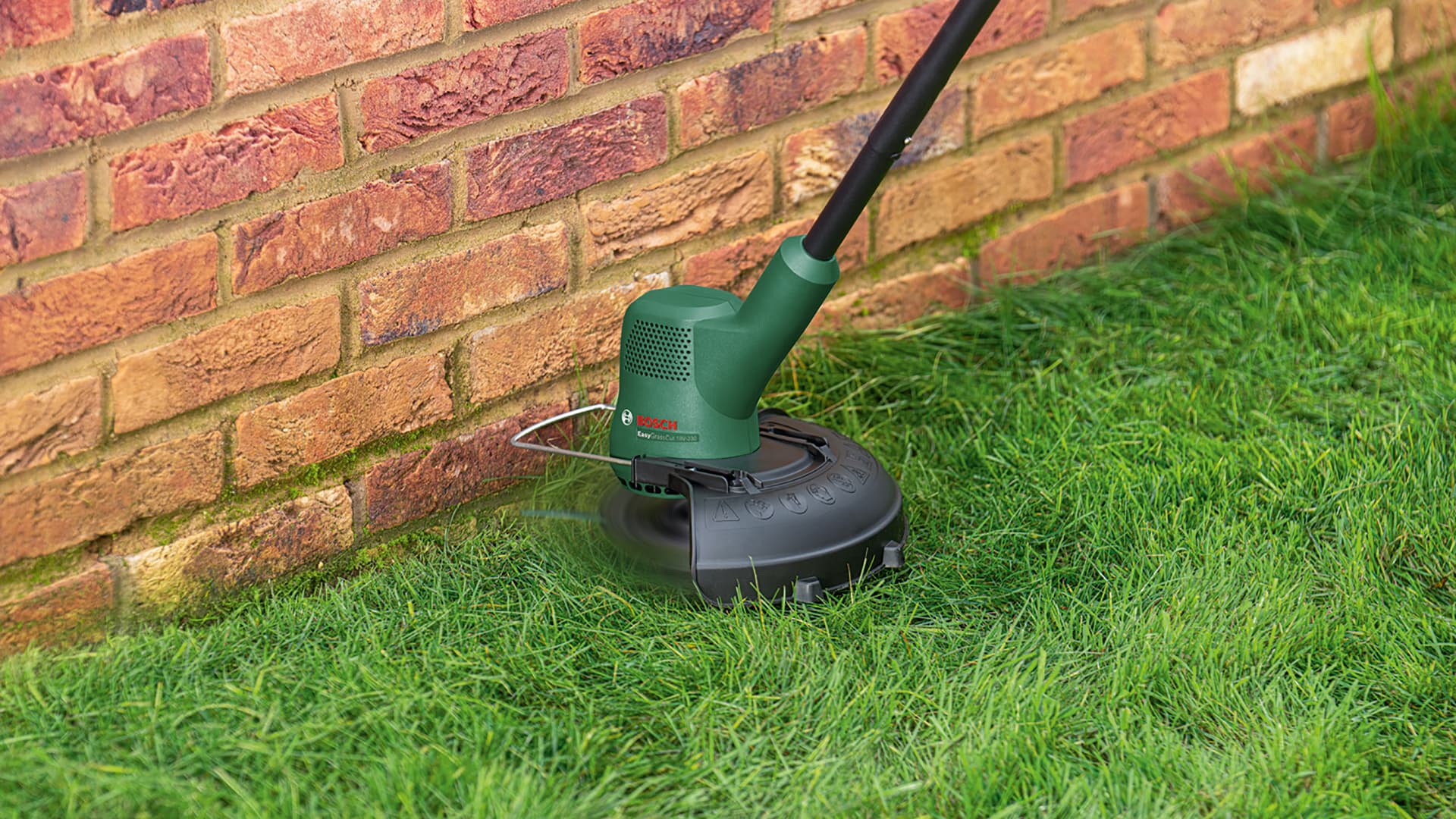 Hyvällä trimmerillä pihan viimeistely käy helposti