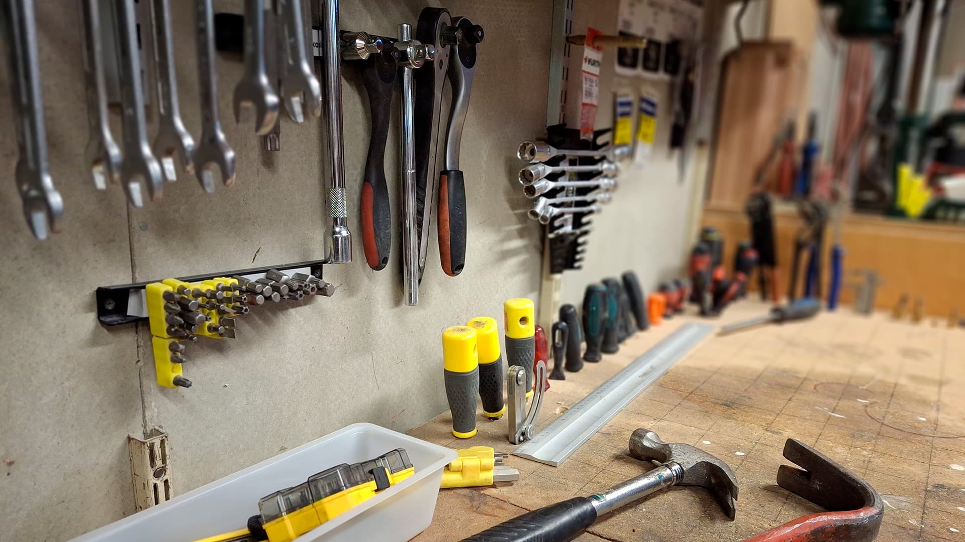 Työkalusanasto: käsityökalujen käyttötarkoitukset ja valintavinkit