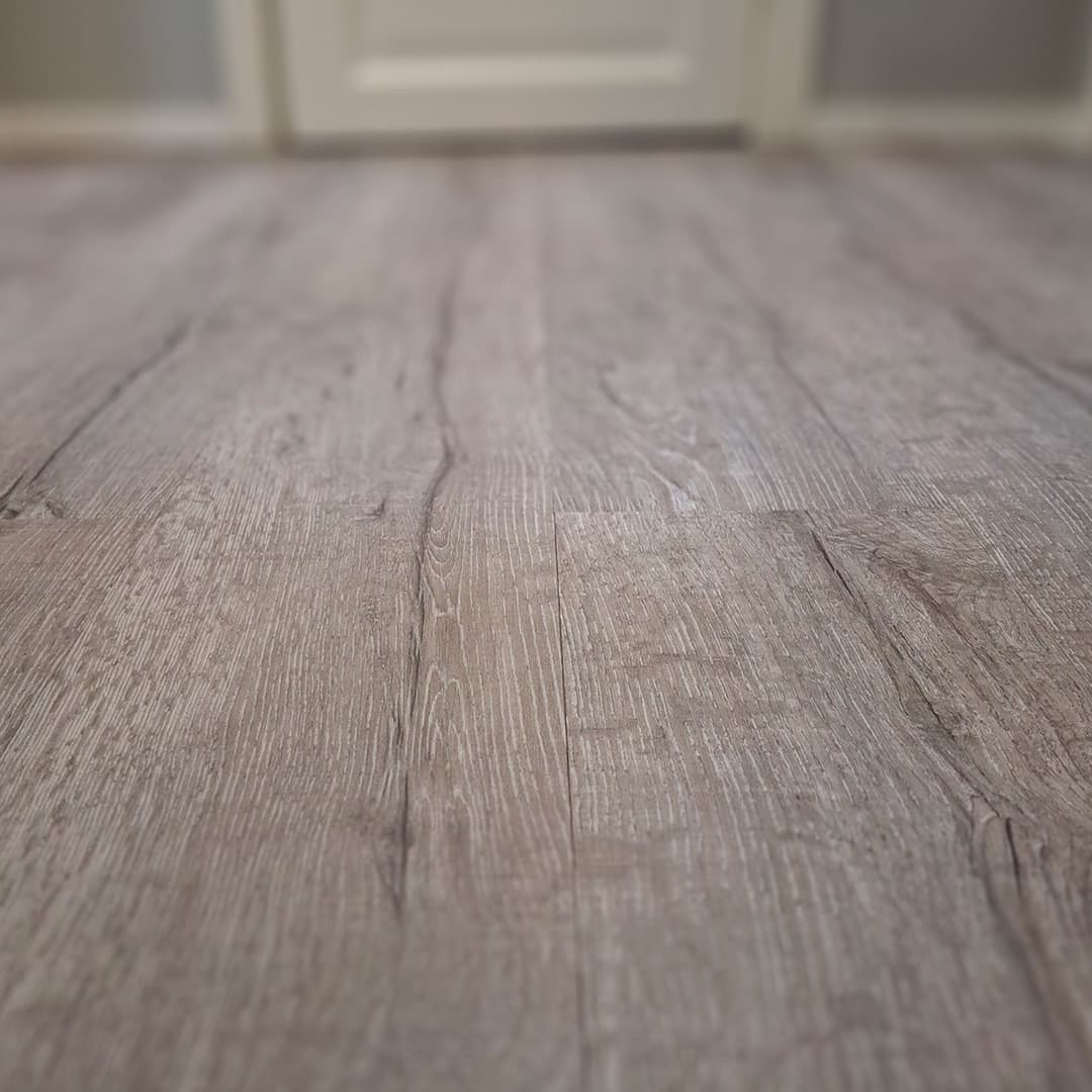 <p data-block-key="g4f00">Lattia on aina syytä asentaa valmistajan ohjeiden mukaan, jotta vältytään ongelmilta. (Kuva Sari Nieminen)</p>