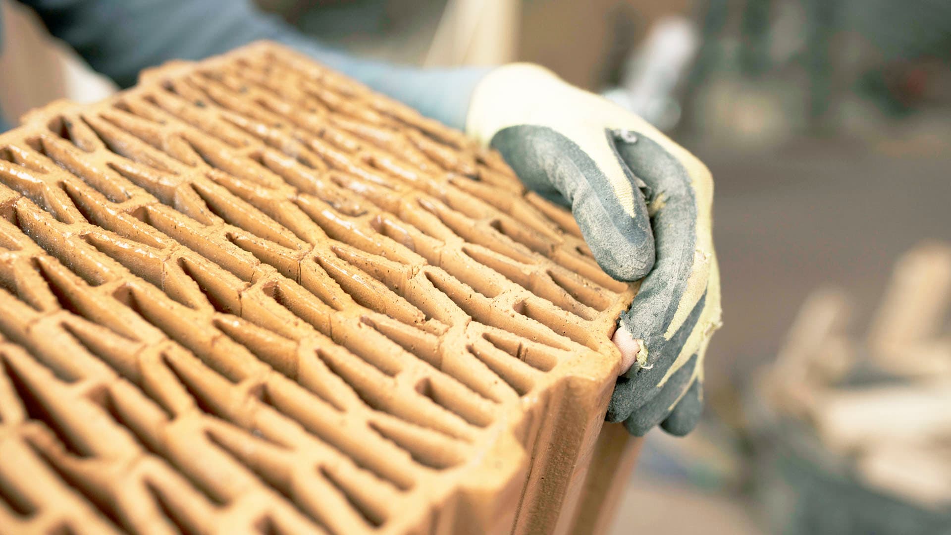 Ilmainen webinaari: Kaikki, mitä sinun tarvitsee tietää Poroton-kennoharkoista