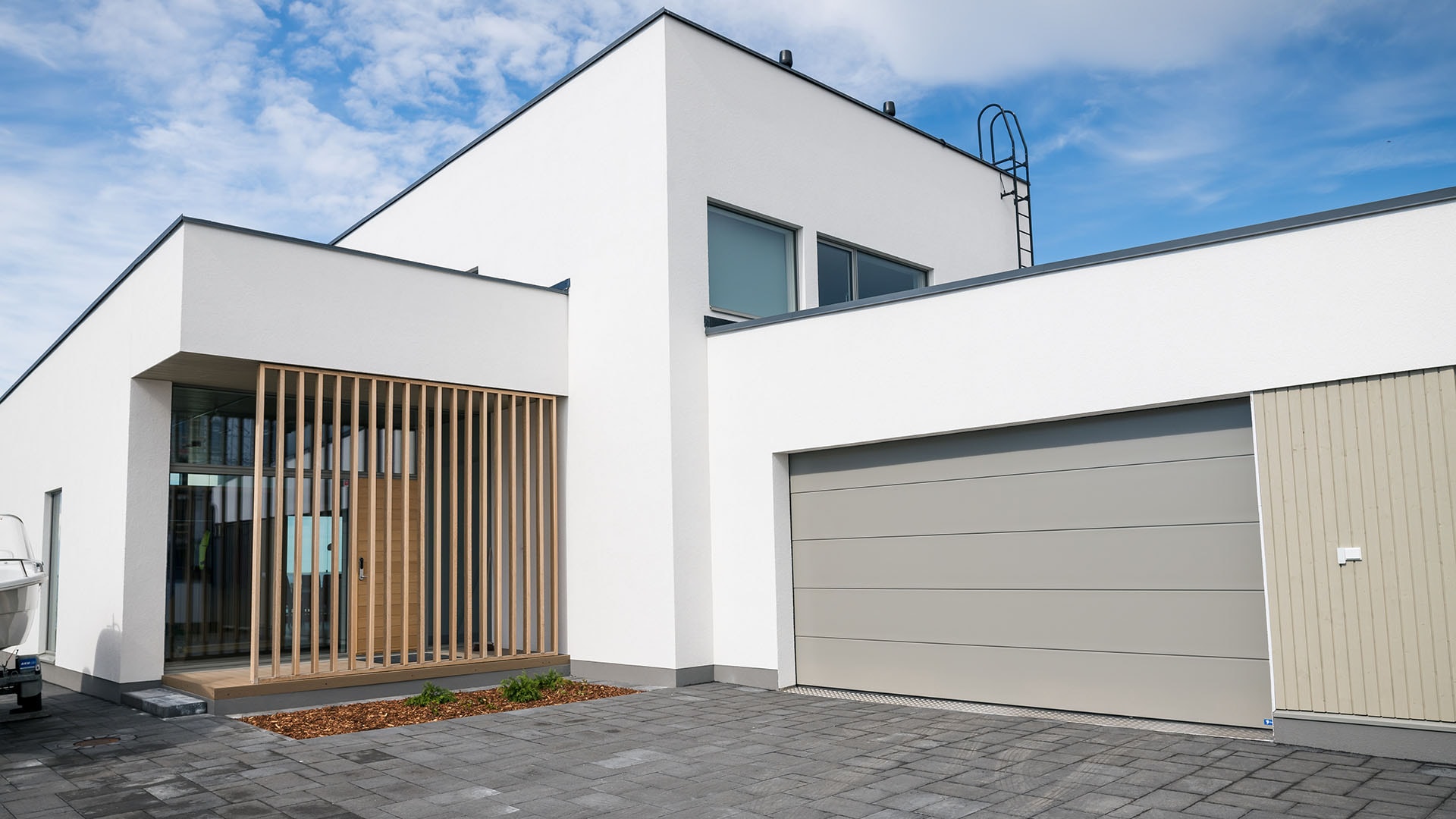 1920 Turvallista sekä vaivatonta käyttöä tänään ja tulevaisuudessa Turner autotallinovet omakotitaloon