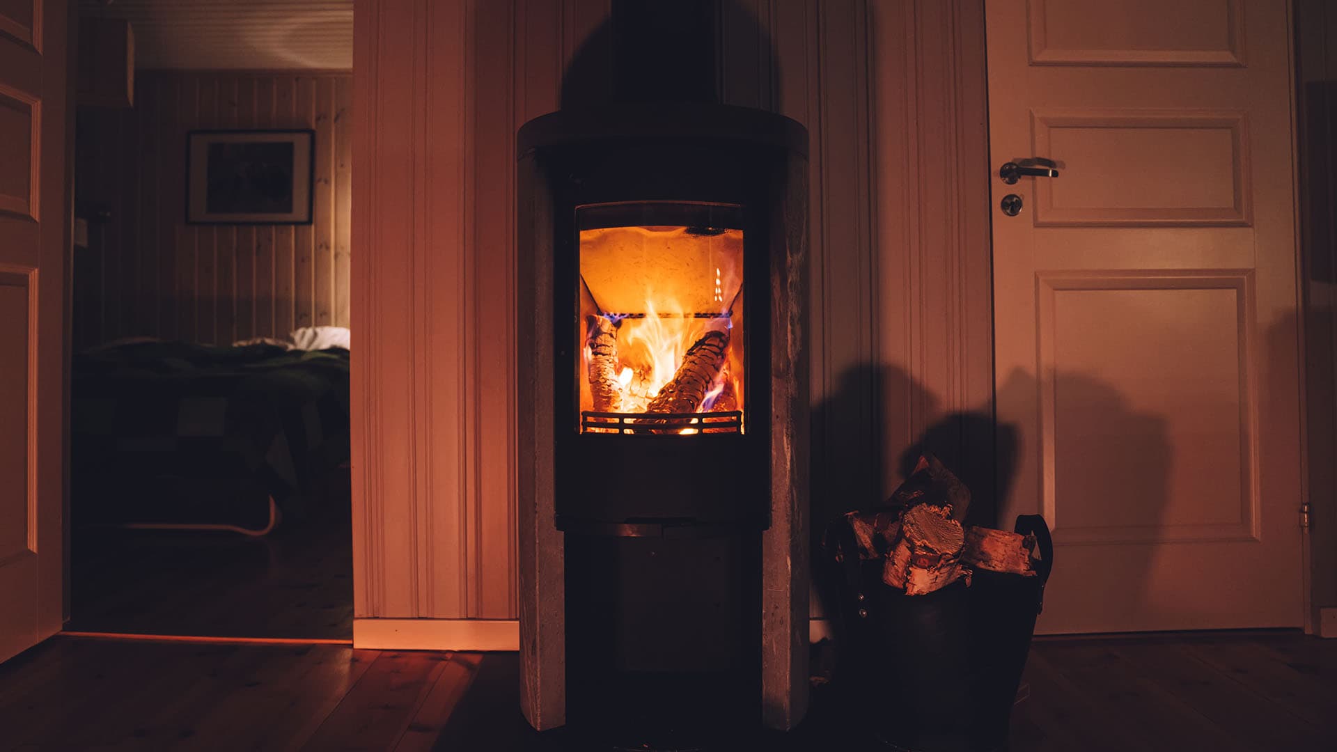 Koneellinen ilmanvaihto ja tulisijan sytytys