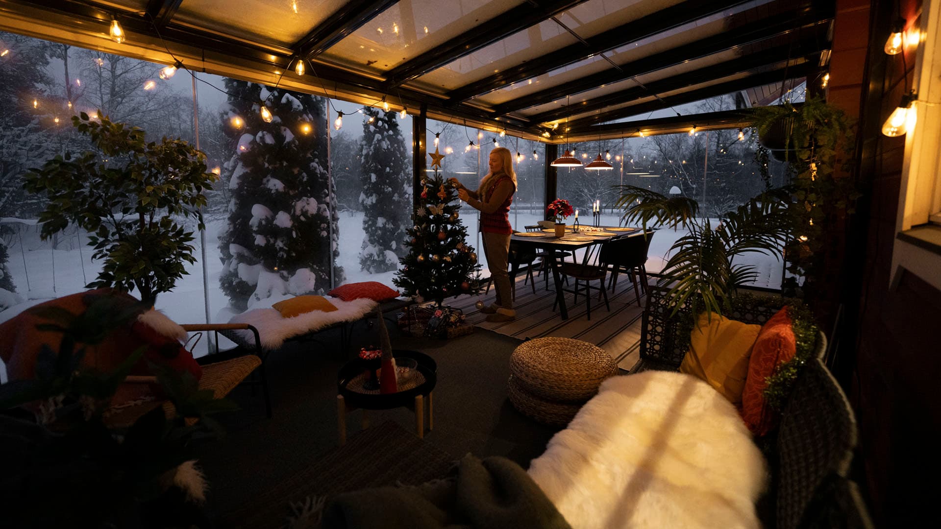 lumon lasiterassi koristelu käynnissä