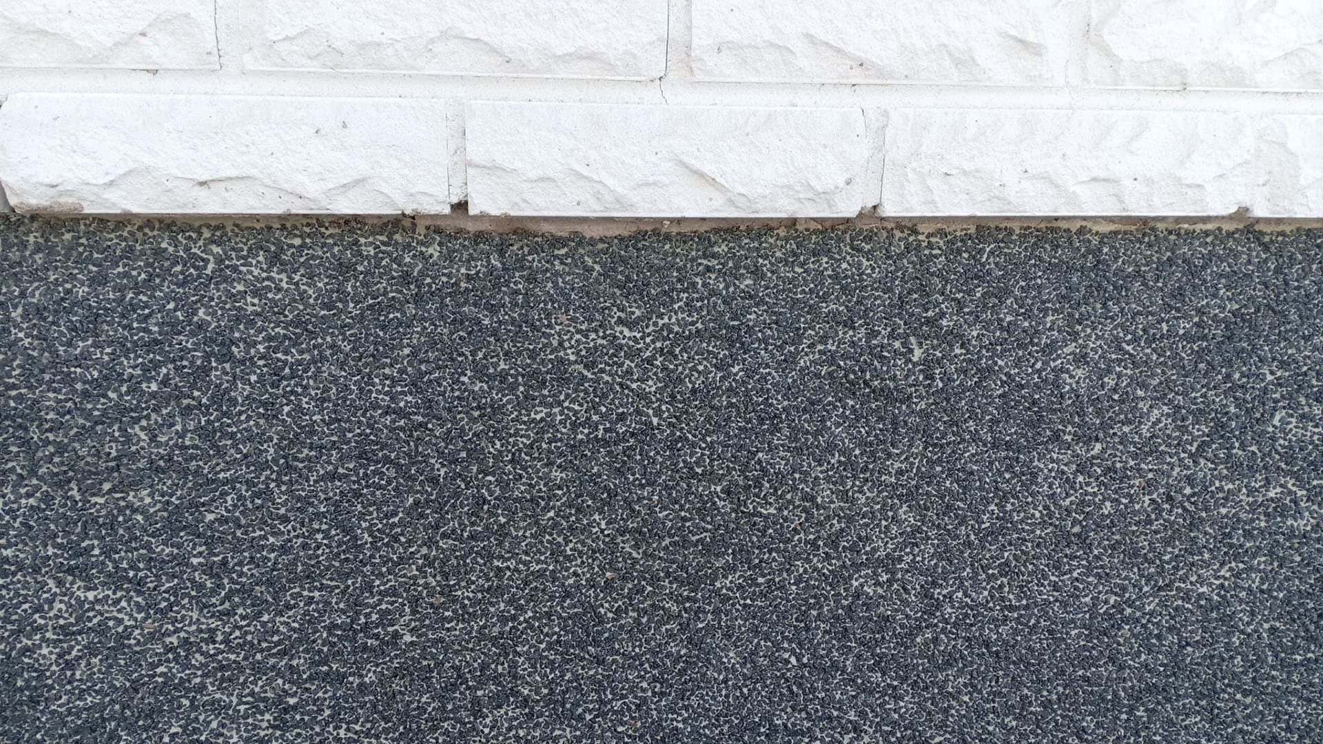 Näin pinnoitat kotisi sokkelin – selkeät työohjeet