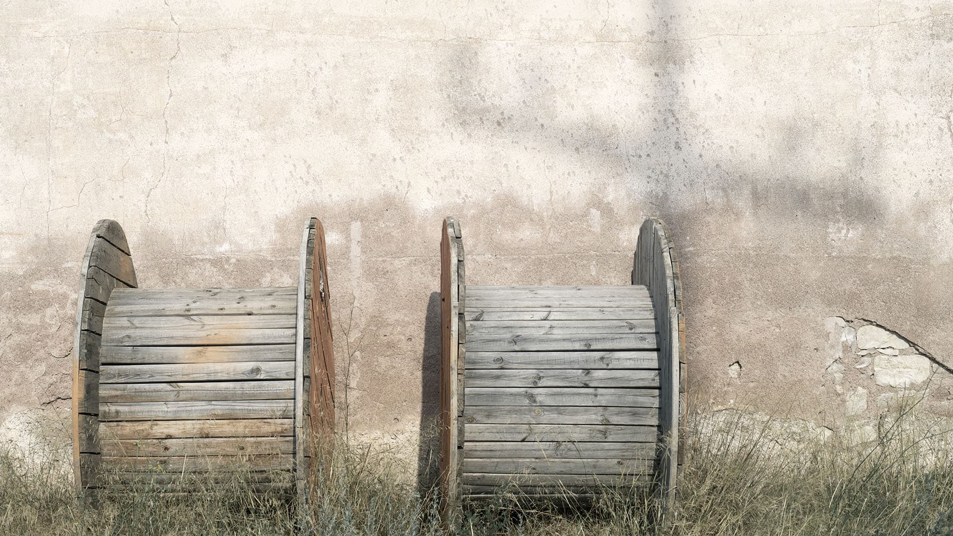 <p data-block-key="oxh5c">Houkuttelevia pöydiksi, mutta ovatko sähkökelat turvallisia käyttää?</p>