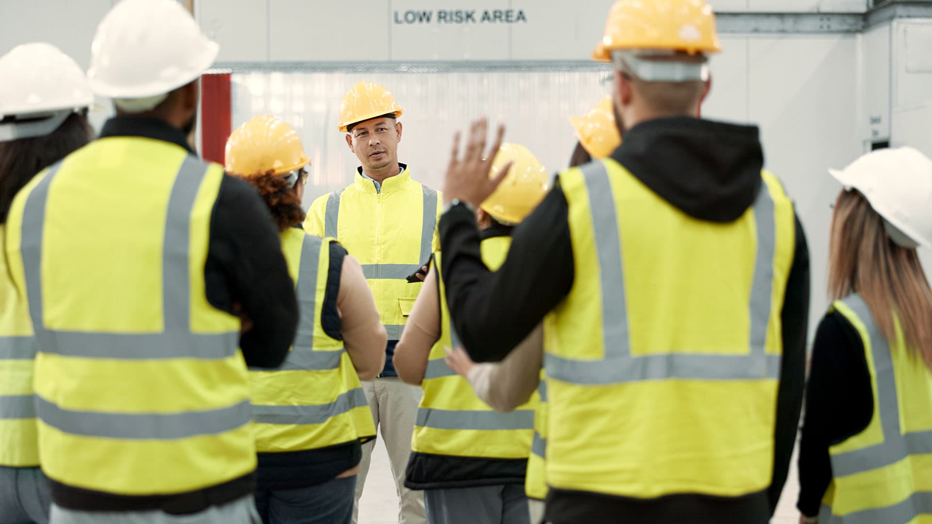 Työmaaperehdytys – miksi se ratkaisee työturvallisuuden