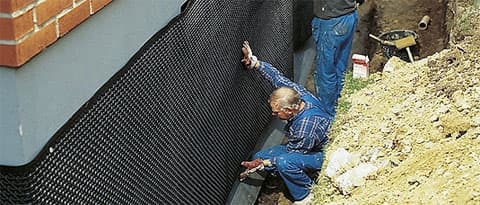 Milloin ja miksi perustusten vedeneristys korjataan