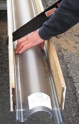 <p data-block-key="ztf1a">Valokatteen työstö onnistuu tavanomaisilla työkaluilla.</p>