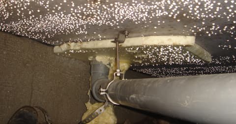 Vanhan talon haju pois tuulettamalla