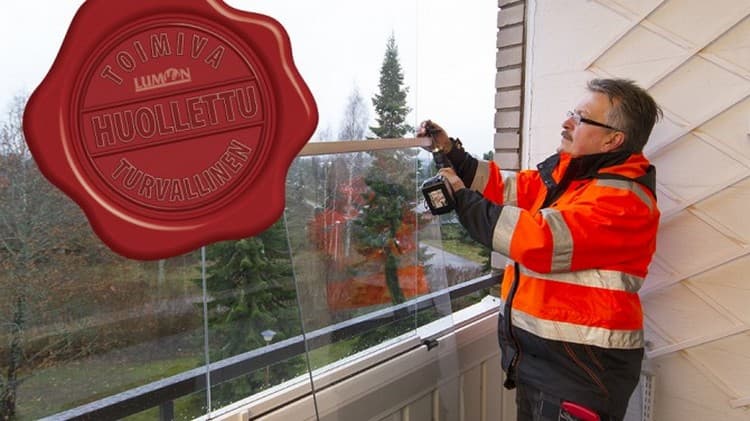 Parvekelasien huolto helposti