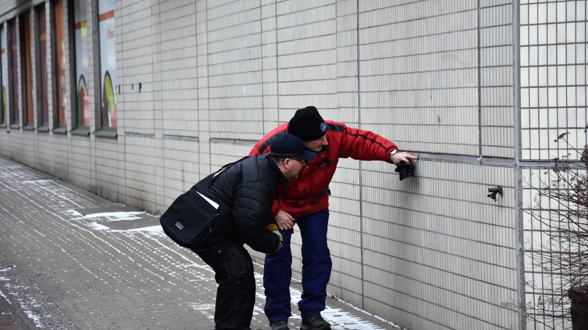 Vaadi saumaustöiden tekijältä ammattitaitoa