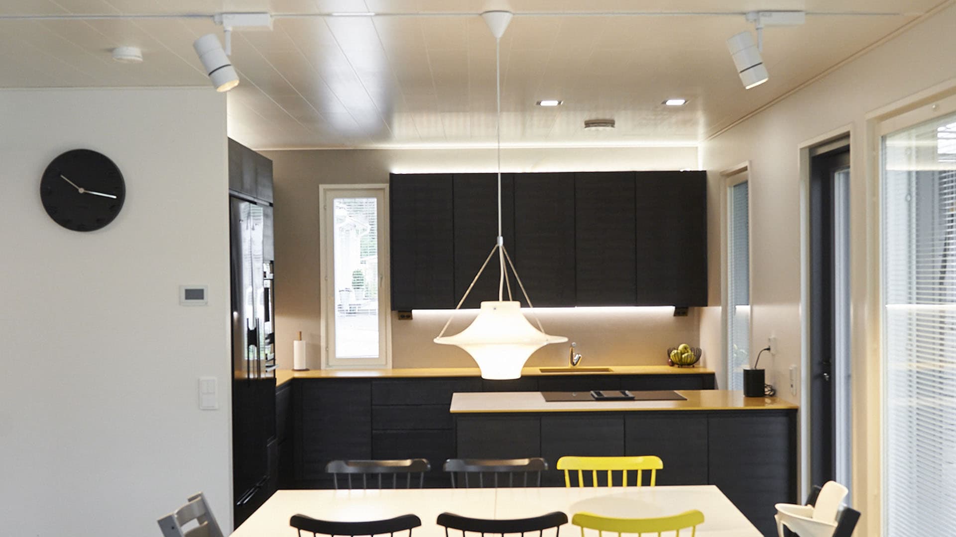 Kelpaisiko ilmainen valosuunnittelu etänä tai paikan päällä?