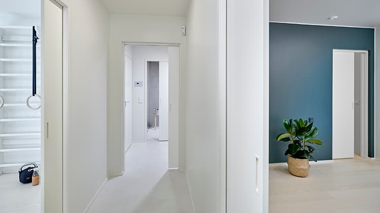 Ei enää kääntyvän välioven ongelmaa