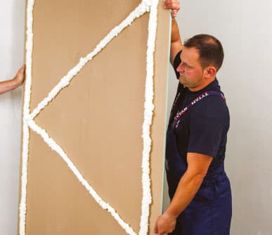 Kiinnitä ilman ruuveja tai laastia - katso asennusohjeet