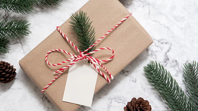 Ihanat ideat pakettien kääreiksi ‒ nappaa viime hetken vinkit