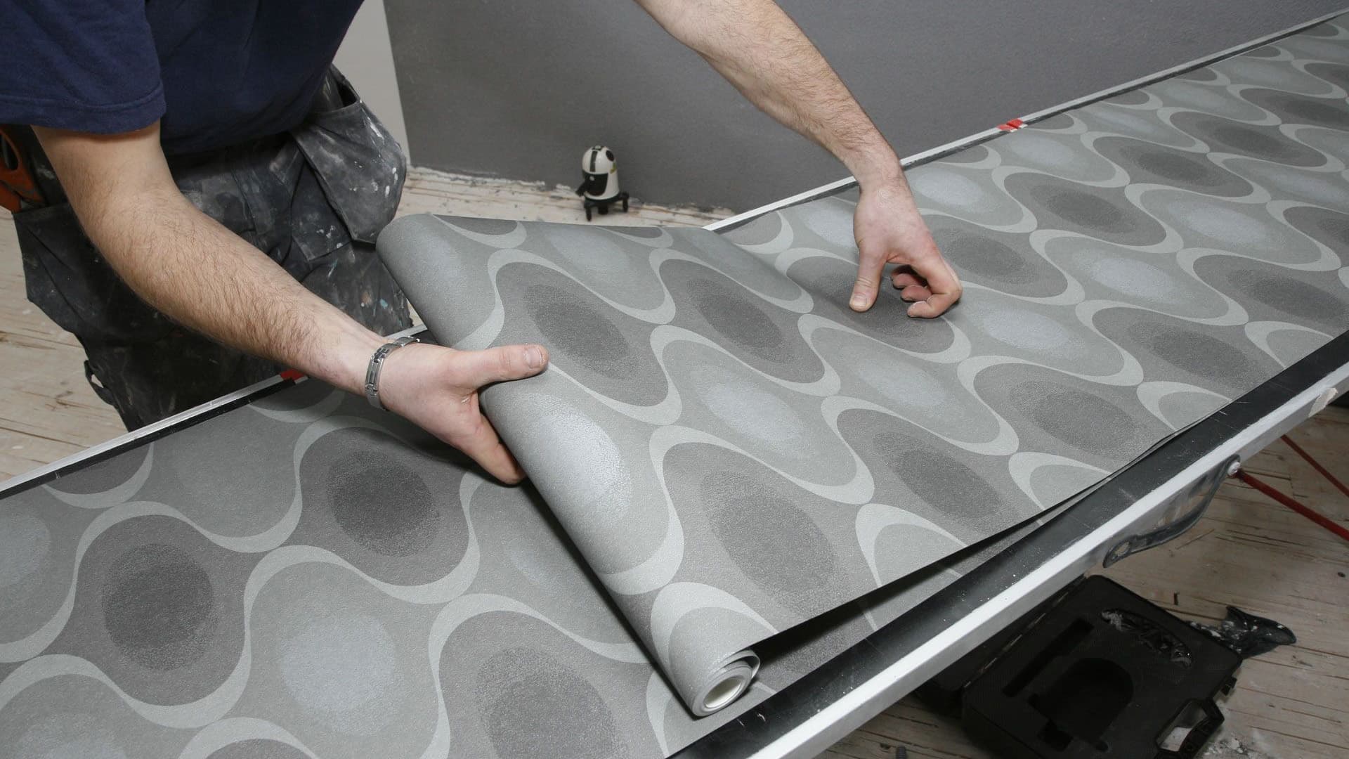 Viikon sisustusidea: Näin lasket tapetin menekin oikein